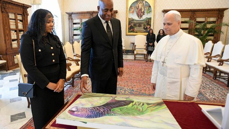 Le&oacute; p&aacute;pa &eacute;s a Dominikai K&ouml;zt&aacute;rsas&aacute;g minisztereln&ouml;ke