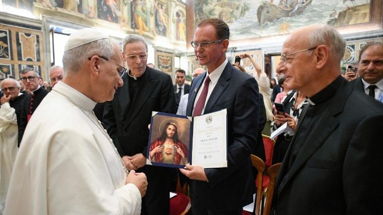 திருப்பீட இறையியல் கல்லூரி பொறுப்பாளர்களுடன் திருத்தந்தை 