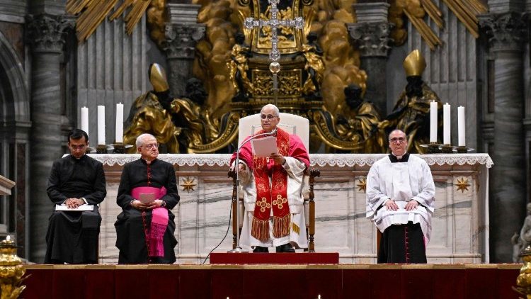 البابا يترأس أمسية صلاة في البازيليك الفاتيكانية لمناسبة يوبيل التعزية