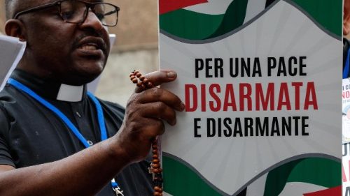 V Římě se konala modlitba a protest sítě „Kněží proti genocidě“ 