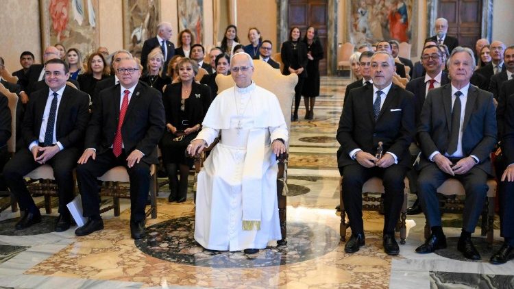 ലിയോ പതിനാലാമൻ പാപ്പായും "കോൺഫെമെൽ" സംഘടനയിലെ പ്രതിനിധികളും