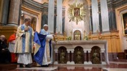 Papa Leone celebra i Vespri presso la Domus Australia