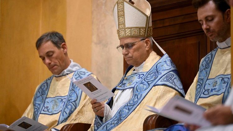 Леў XIV падчас Нешпараў у “Domus Australia”