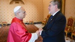 Papst Leo XIV. und Guatemalas Präsident Arévalo de León