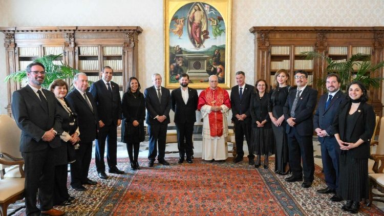 Baba Mtakatifu Leo XIV, Jumatatu tarehe 13 Oktoba 2025 alikutana na kuzungumza na Rais Gabriel Boric Font wa Chile.