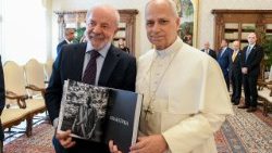 Папа Лъв XIV с президента Лула