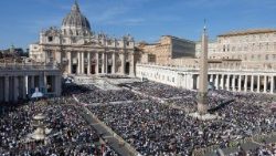 Mässa på Petersplatsen 