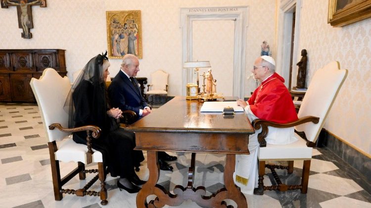 I sovrani Carlo e Camilla con Papa Leone XIV