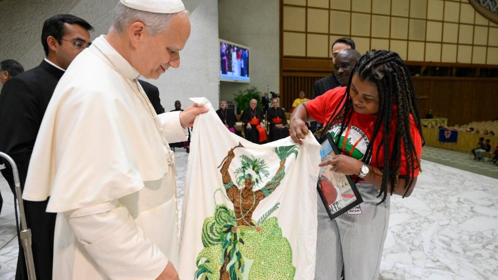 Папа сустрэўся з удзельнікамі V Сусветнай сустрэчы народных рухаў