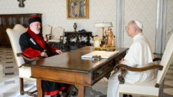 संत पापा लियो 14वें और पूर्वी असीरियन काथलिक कलीसिया के प्राधिधर्माध्यक्ष मार आवा तृतीय