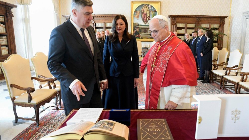 Il Papa riceve il presidente della Repubblica di Croazia Zoran Milanovic,