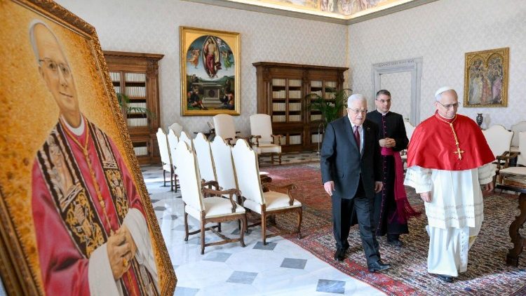 Папата с Махмуд Абас