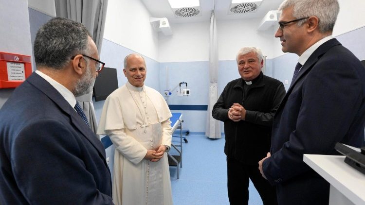 El Papa en las instalaciones del nuevo ambulatorio San Martino.