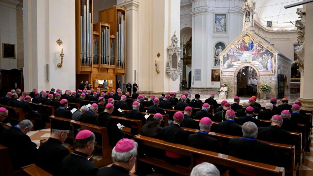 Papa Leone ad Assisi per preghiera su tomba San Francesco