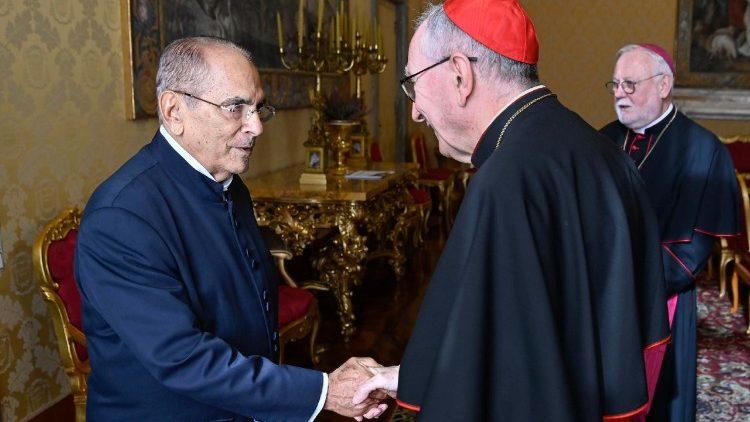 Կարդինալ Փարոլինը եւ Թիմոր Լեսթի նախագահը