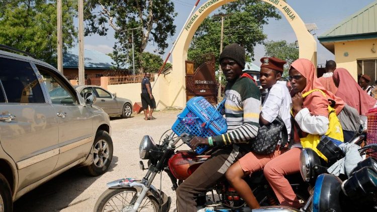 Papa: Un apel din inimă pentru eliberarea imediată a ostaticilor din Nigeria și Camerun