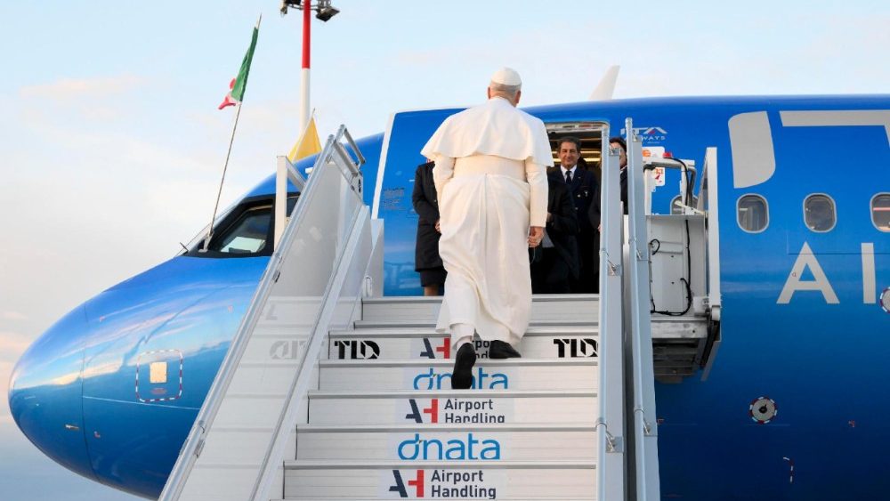 Papa Leone XIV in partenza per Ankara, l'arrivo a Fiumicino
