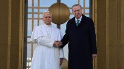 Леў XIV сустрэўся з Рэджэпам Таіпам Эрдаганам