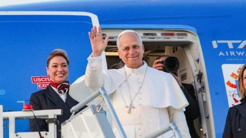 ലോകത്തിന് മുന്നിൽ സമാധാന, ഐക്യസന്ദേശങ്ങളുമായി ലിയോ പതിനാലാമൻ പാപ്പാ