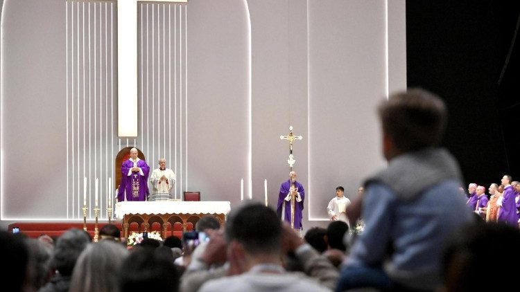 Santa Misa presidida por el Papa León XIV en el Wolkswagen Arena