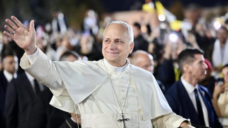 Il Papa incontra 15mila giovani libanesi, anche da Siria e Iraq