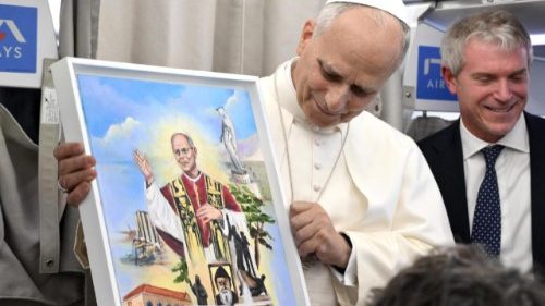 Il Papa: pensavo di andare in pensione, invece mi sono arreso a Dio