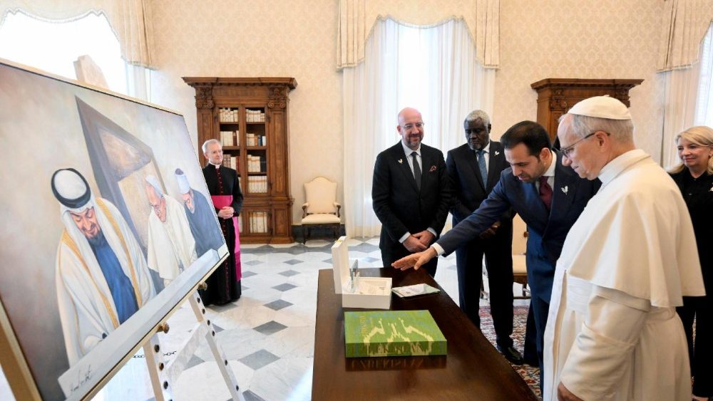 Pope Leo XIV meets members of 'Zayed Award for Human Fraternity 2026' Committee