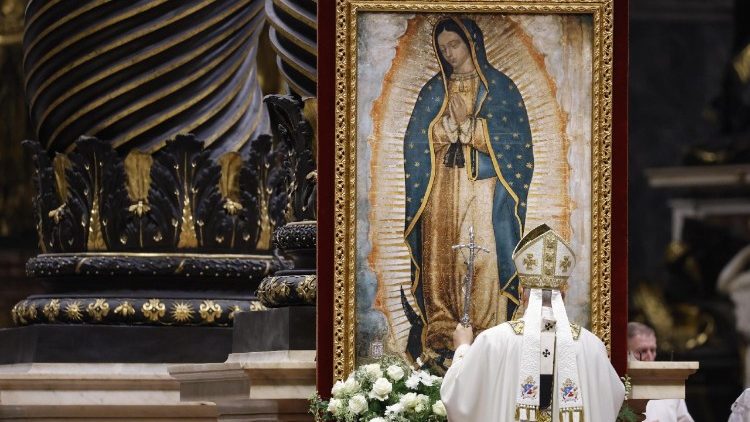 Il Papa in basilica, presiede la messa per la Madonna di Guadalupe