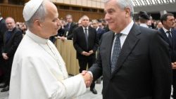 इटली के राजनयिकों की जयन्ती के अवसर, उनसे मुलाकात करते संत पापा लियो 14वें