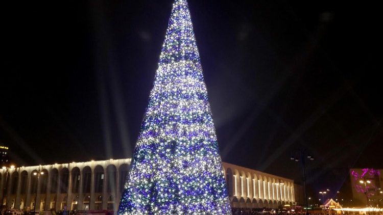 Weihnachtsbaum auf dem Petersplatz