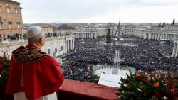 Il Papa, basta guerra in Ucraina, ora Mosca e Kiev dialoghino