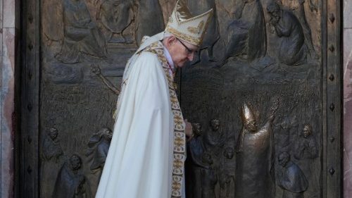 വിശുദ്ധ വാതിൽ അടയുമ്പോഴും ഹൃദയത്തിൽ കരുണയുടെയും വിശ്വാസത്തിന്റെയും വാതിലുകൾ അടയാതിരിക്കട്ടെ: കർദ്ദിനാൾ ഹാർവെയ്‌