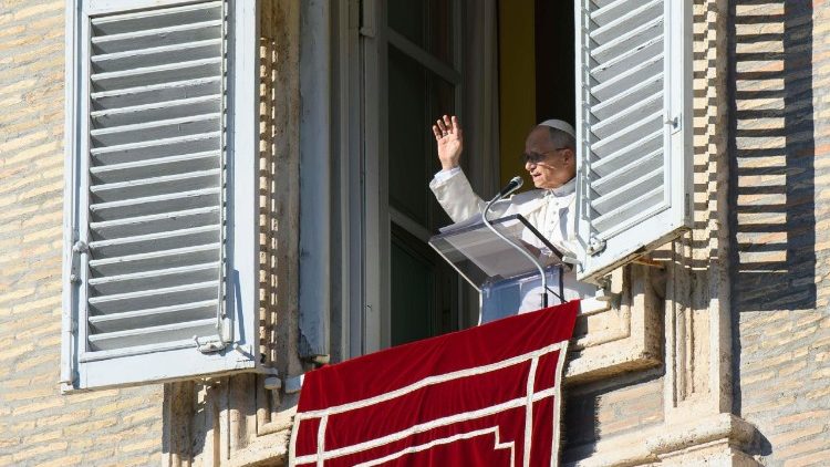 Il Papa, 'basta guerre, a soffrire di pi� sono bambini e famiglie'