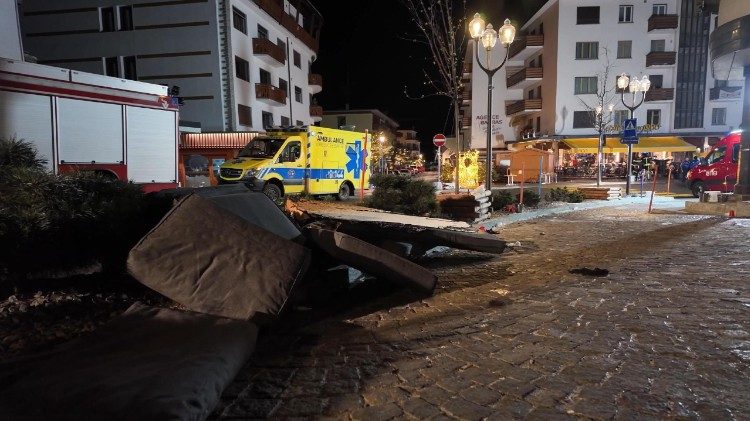 Un incendio in un bar a Crans-Montana, in Svizzera, durante la notte di Capodanno