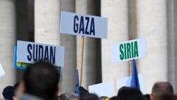 Il Papa fa auguri per il nuovo anno con la benedizione di San Francesco