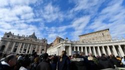 Il Papa fa auguri per il nuovo anno con la benedizione di San Francesco