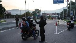 Estados Unidos anuncia la captura del presidente venezolano Maduro tras un ataque militar.