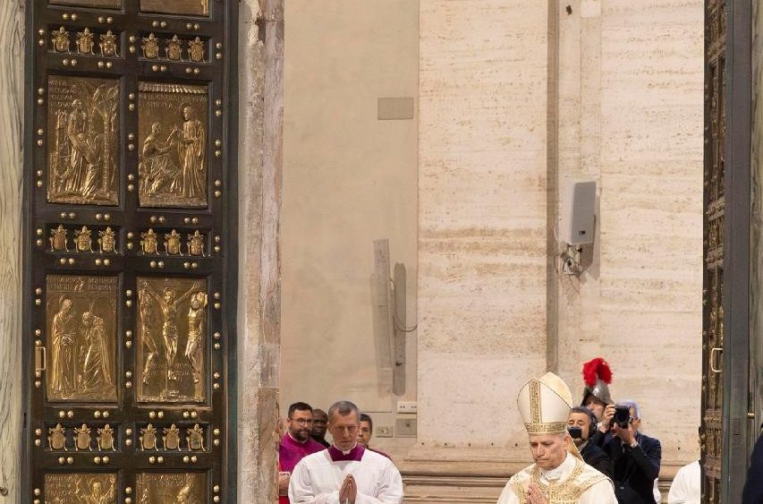Mattarella in Vaticano per la chiusura della porta santa