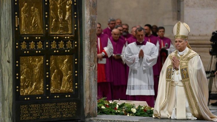 Holy mass to end the 2025 Jubilee