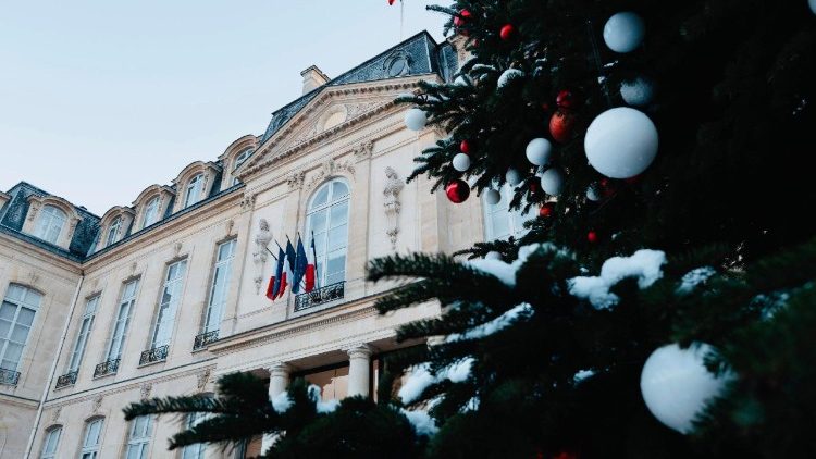 La sede dell'Eliseo a Parigi dove si svolgono i colloqui per la crisi in Ucraina 