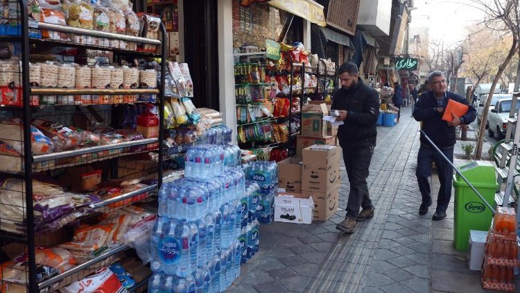 Algumas lojas em Teerã: foram justamente os pequenos comerciantes que iniciaram os protestos