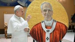 திருத்தந்தையின் உருவ பல்வண்ணக்கல்!