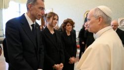 கிரான்ஸ்-மொன்தானா தீ விபத்தில் இறந்தவர்களின் அல்லது படுகாயமடைந்தவர்களின் உறவினர்களுடன் திருத்தந்தை 