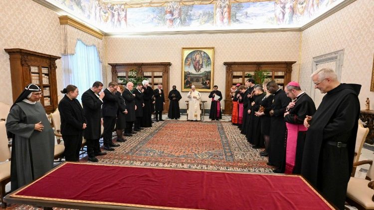 பின்லாந்து நாட்டின் கிறிஸ்தவ ஒன்றிப்புக்கான பிரதிநிதிகளுடன் திருத்தந்தை 