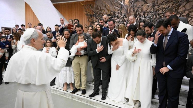 संत पापा लियो का आशीर्वाद