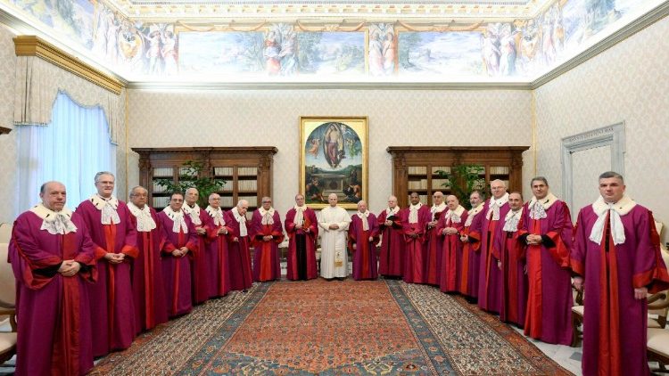 रोमी अदालत के अधिकारियों के न्यायिक साल के उद्घाटन पर संत पापा लियो 14वें  