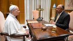 திருத்தந்தை மற்றும் அமைச்சர் கோம்போ உரையாடல் 