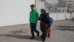 फ़िलिस्तीनी मरीज़ इलाज के लिए मिस्र जाने की तैयारी कर रहे हैं