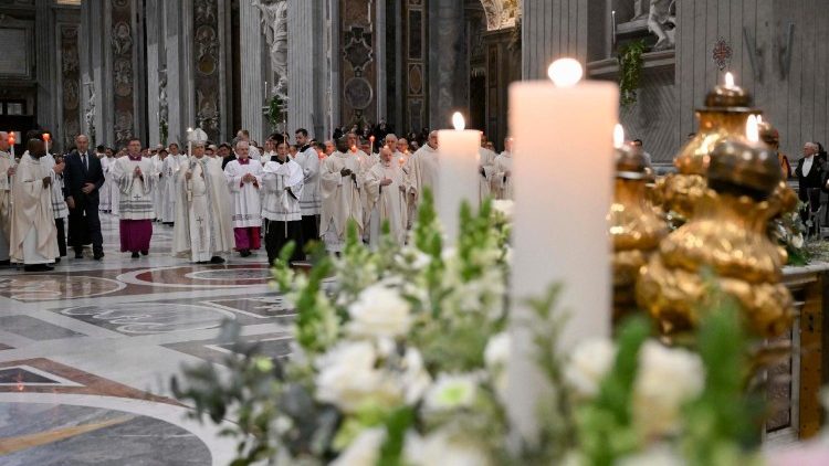 Kristo Yesu ni Mwanga na nuru ya Mataifa