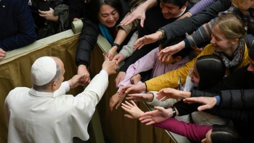 El Papa: La oraci&oacute;n cambia la historia, una era libre de guerra no es inalcanzable